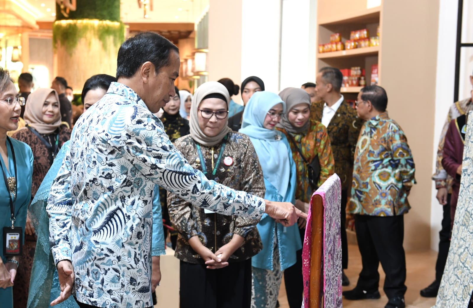 Presiden Apresiasi Para Pelaku Batik di Tanah Air