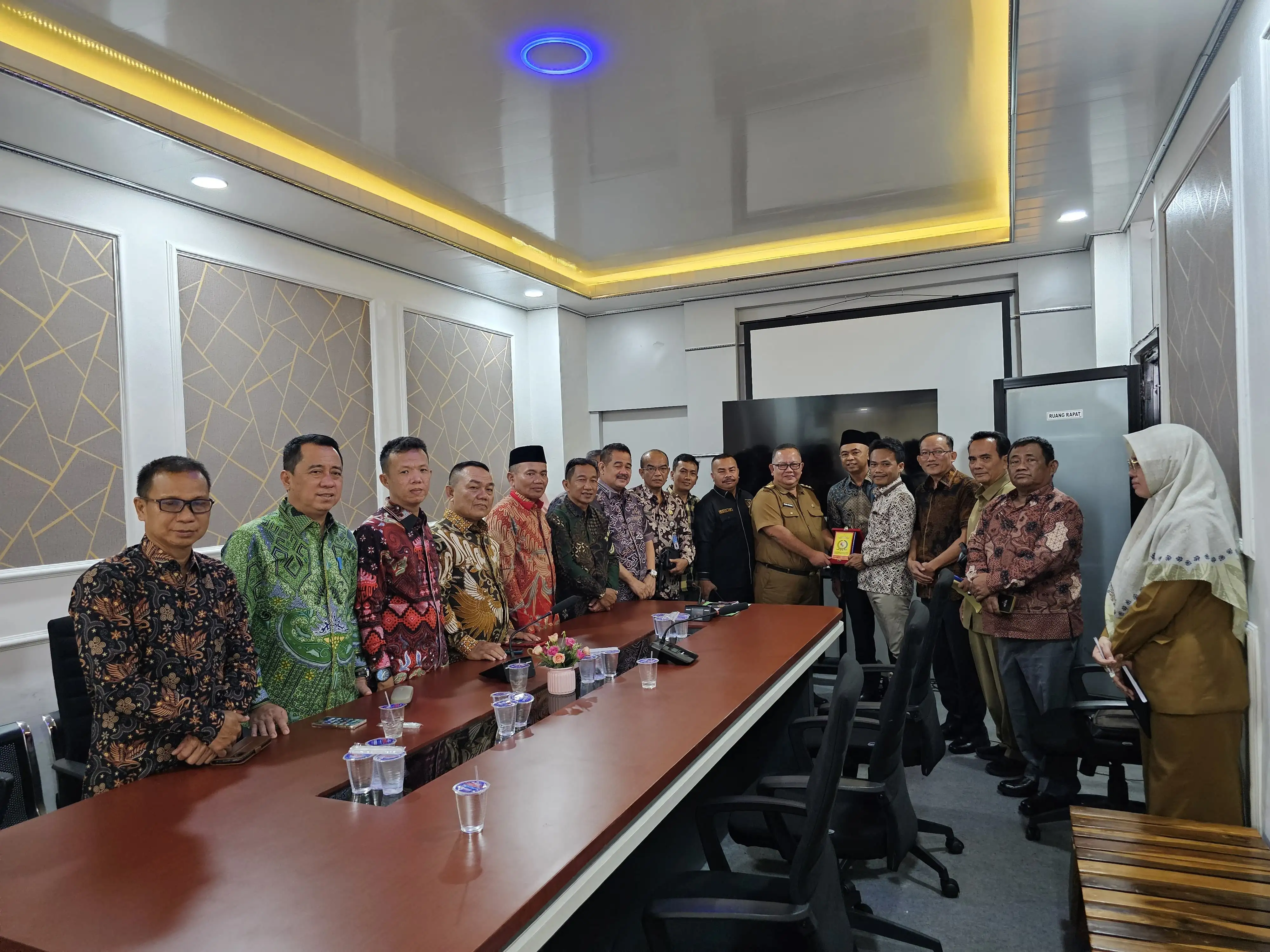 Kunker Bapemperda DPRD kabupaten Tulang Bawang Barat ke Biro Hukum Provinsi Lampung